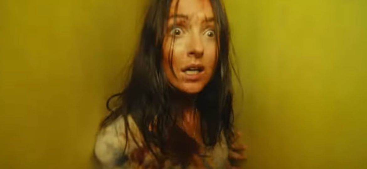 A24-presenta-el-trailer-de-Backrooms-la-adaptacion-de-Kane-Parsons-que-llegara-el-29-de-mayo
