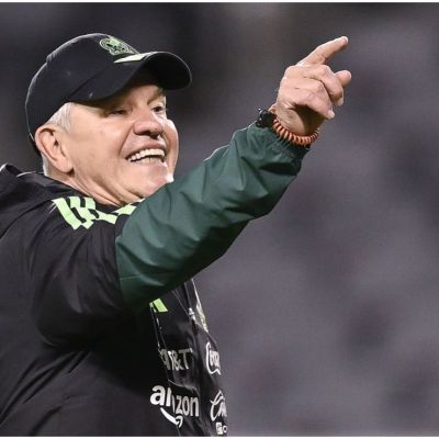 Aguirre-somete-a-Ochoa-y-a-la-Hormiga-Gonzalez-a-la-ultima-prueba-rumbo-al-Mundial-2026