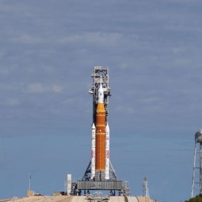 Artemis-II-NASA-programa-lanzamiento-tripulado-alrededor-de-la-Luna-para-el-1-de-abril-de-2026