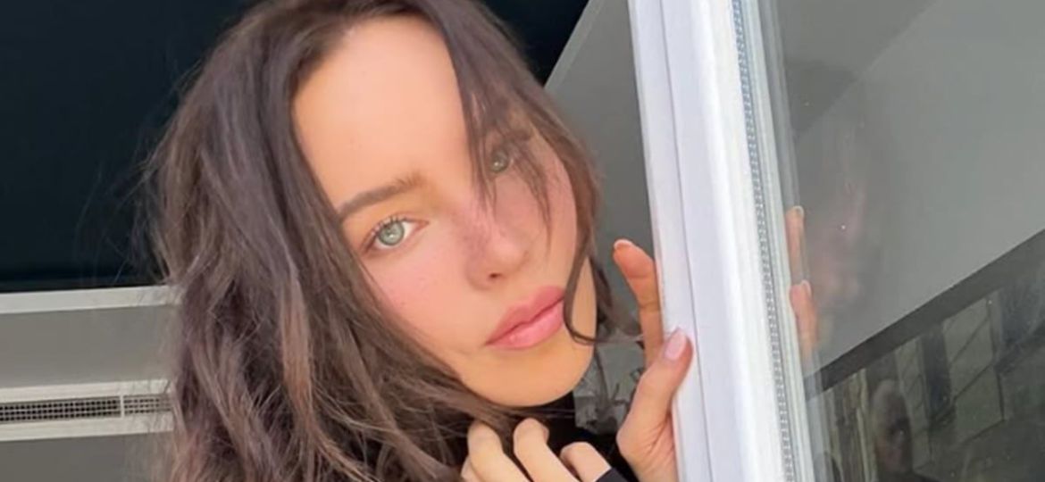 Belinda-graba-Carlota-en-Espana-no-se-ha-verificado-su-supuesta-visita-sorpresa-a-Mexico