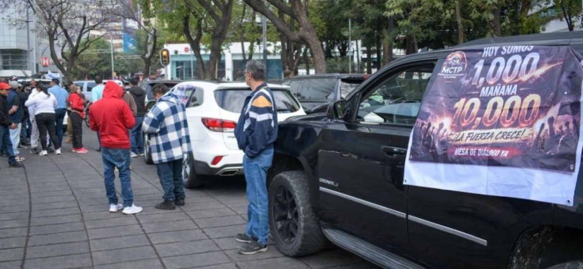 Conductores-de-aplicaciones-se-han-concentrado-en-el-Angel-de-la-Independencia-para-exigir-reduccion-de-comisiones