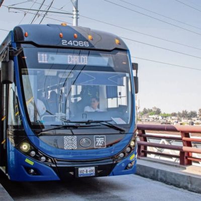 Desvios-temporales-en-la-Mexico–Puebla-por-montaje-de-estructura-metalica-del-Trolebus-Chalco–Santa-Martha