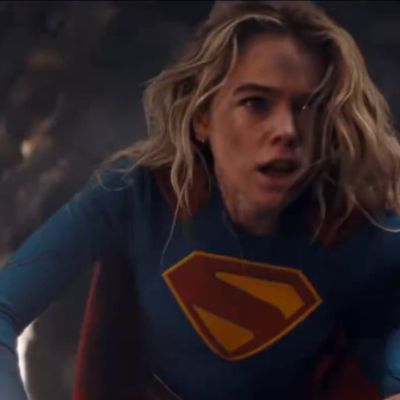 El-trailer-de-Supergirl-revela-a-Jason-Momoa-como-Lobo-y-una-mision-intergalactica-para-salvar-a-Krypto