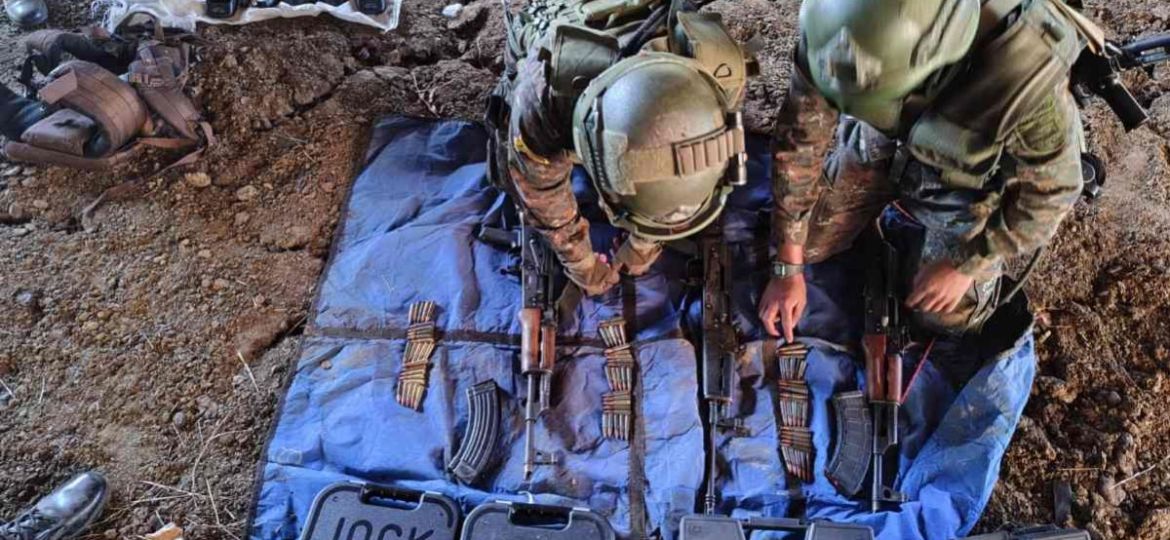 Incautan-arsenal-y-explosivos-en-casa-de-seguridad-en-La-Democracia-Huehuetenango