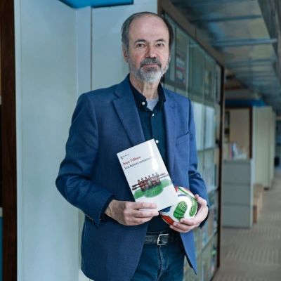 Juan-Villoro-recorre-el-futbol-contemporaneo-en-Los-heroes-numerados