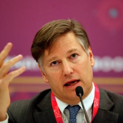 No-se-verifica-el-tuit-atribuido-a-Christopher-Landau-datos-comprobables-sobre-Juan-Carlos-Valencia-El-R‑3-y-el-debate-sobre-la-ciudadania-por-nacimiento