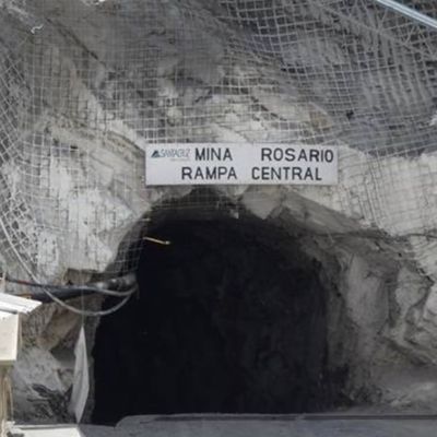 Rescatan-con-vida-a-un-minero-tras-derrumbe-en-la-mina-Santa-Fe-El-Rosario-Sinaloa