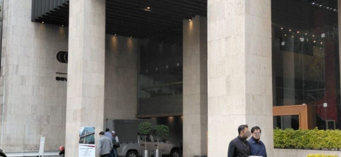 Sin-confirmacion-publica-sobre-presunta-muerte-por-caida-desde-el-piso-21-en-Paseo-de-la-Reforma
