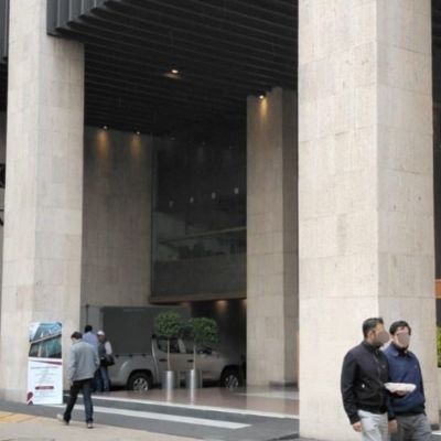 Sin-confirmacion-publica-sobre-presunta-muerte-por-caida-desde-el-piso-21-en-Paseo-de-la-Reforma