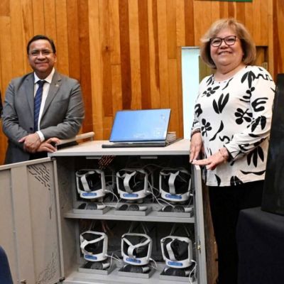 UNAM-adopta-realidad-virtual-para-la-visualizacion-de-moleculas-y-apoyo-a-la-ensenanza-de-la-quimica