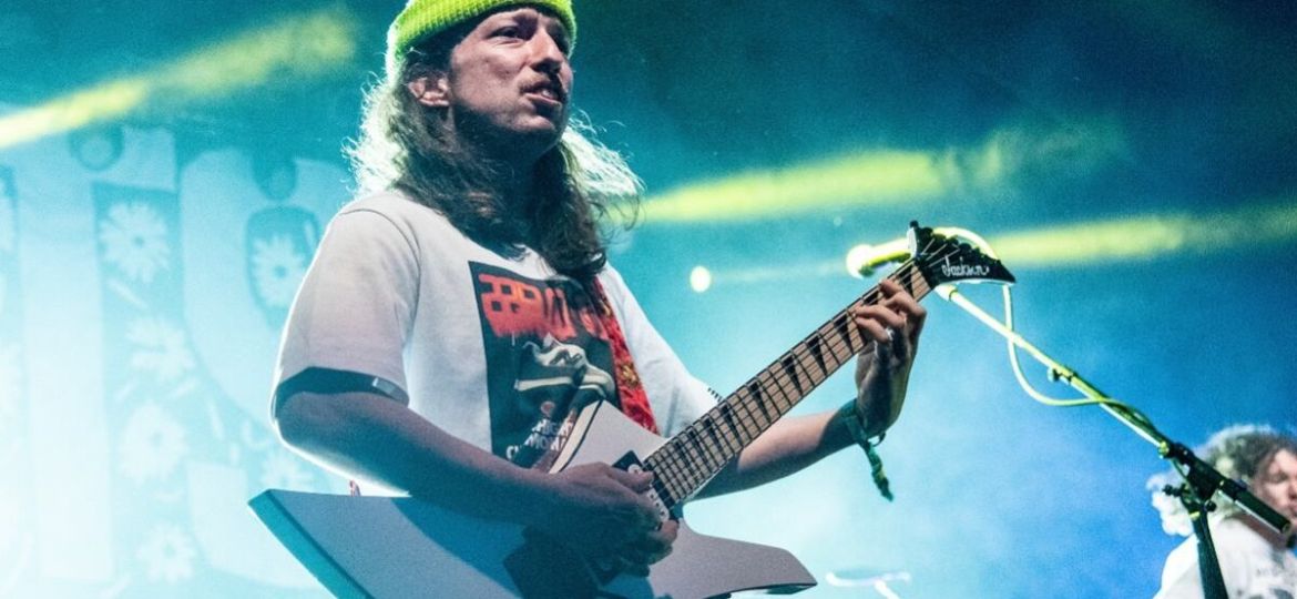 Acusan-a-exguitarrista-de-Turnstile-de-intento-de-asesinato-tras-presunto-atropellamiento-al-padre-del-vocalista