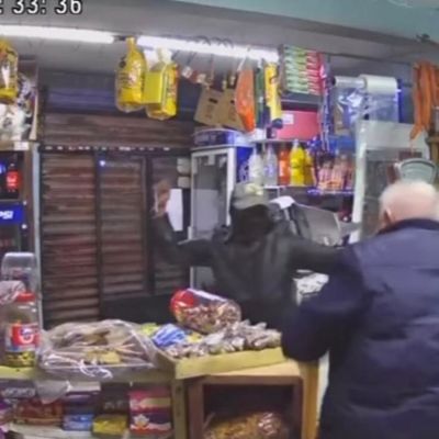 Adulto-mayor-herido-con-arma-blanca-durante-asalto-a-tienda-en-el-barrio-de-San-Juan-Pachuca