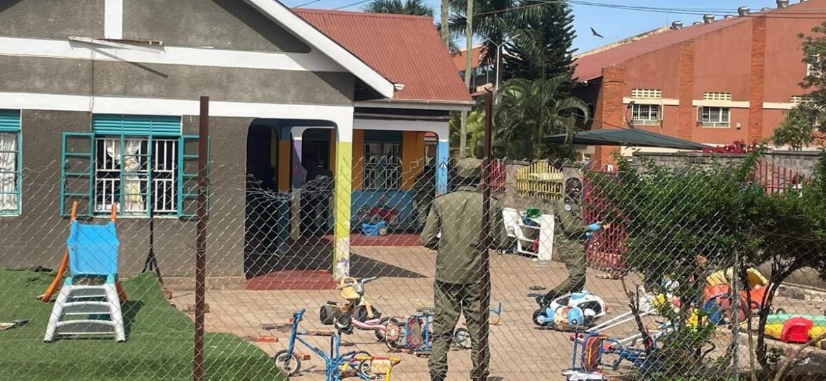 Cuatro-ninos-mueren-apunalados-en-un-kinder-de-Kampala-sospechoso-detenido