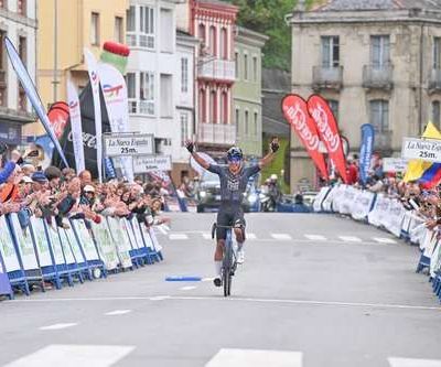Edgar-Cadena-gana-la-tercera-etapa-de-la-Vuelta-a-Asturias