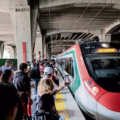 Inauguran-el-Tren-Felipe-Angeles-usuarios-reportan-demoras-y-confusion-en-Buenavista
