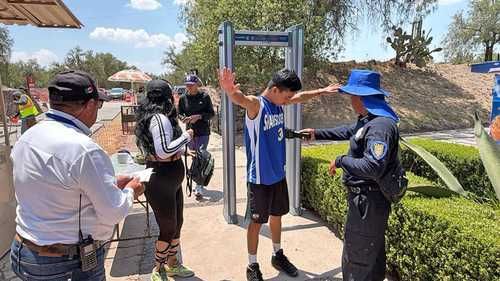 Instalan-arcos-detectores-de-metales-en-los-cinco-accesos-de-Teotihuacan