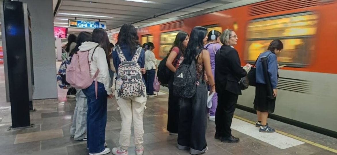 Metro-CDMX-registra-retrasos-y-saturacion-en-varias-lineas-usuarios-reportan-esperas-prolongadas
