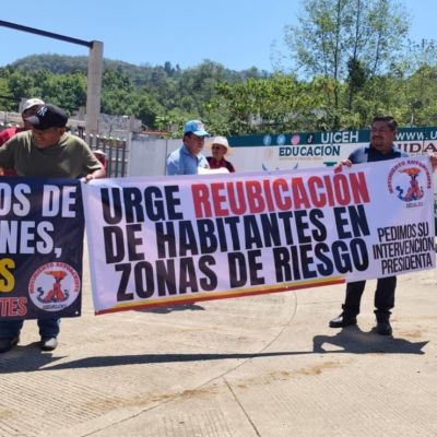 Pobladores-de-Hidalgo-piden-a-la-presidenta-Sheinbaum-obras-definitivas-tras-las-lluvias-de-octubre