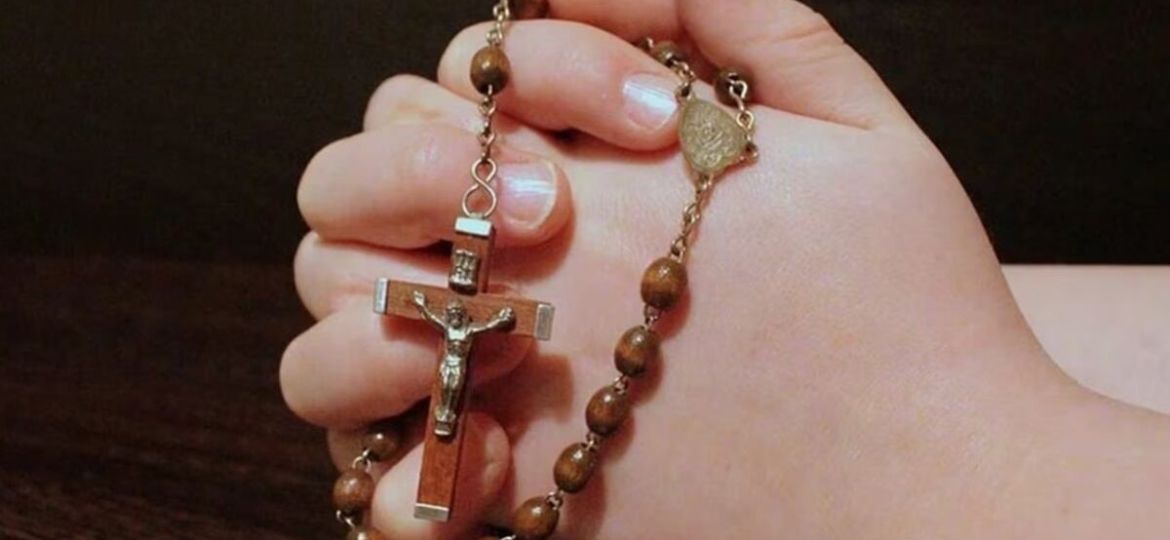 Que-es-el-Viernes-Santo-y-como-se-observan-el-Via-Crucis-el-ayuno-y-la-abstinencia