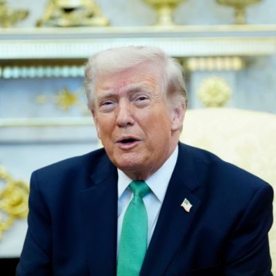 Trump-afirma-en-Truth-Social-que-EE.-UU.-podria-abrir-el-Estrecho-de-Ormuz-y-tomar-el-petroleo