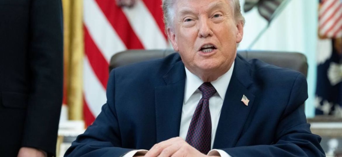 Trump-asiste-a-la-Corte-Suprema-en-audiencia-sobre-su-orden-para-limitar-la-ciudadania-por-nacimiento
