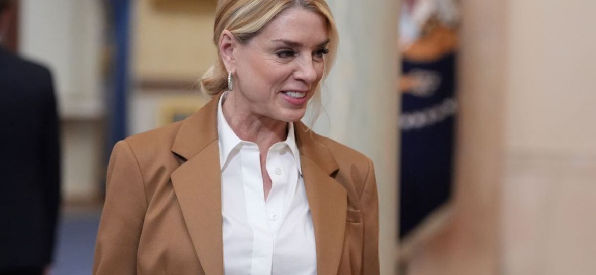 Trump-habria-discutido-destituir-a-la-fiscal-general-Pam-Bondi-se-mencionan-a-Lee-Zeldin-y-Todd-Blanche