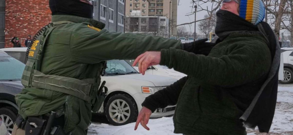 Arrestan-en-Texas-a-agente-del-ICE-acusado-de-disparar-a-un-migrante-venezolano-en-Minneapolis