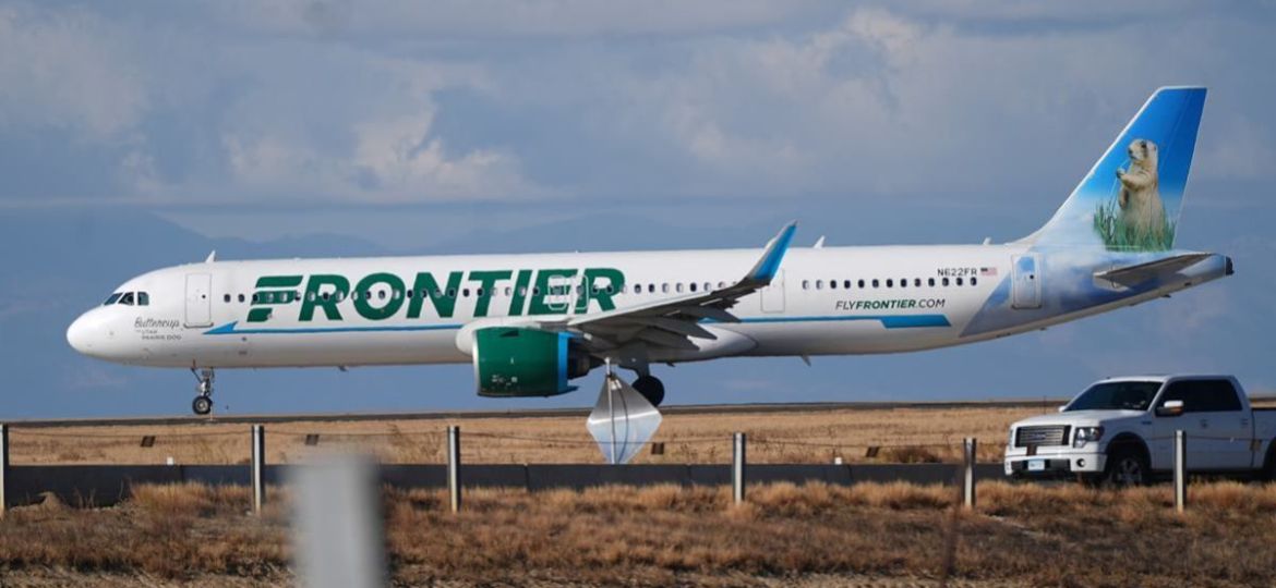 Avion-de-Frontier-arrolla-a-una-persona-en-la-pista-del-Aeropuerto-de-Denver-hay-un-fallecido