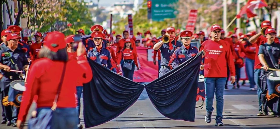 Burocratas-de-Culiacan-exigen-justicia-tras-asesinato-del-lider-electo-Homar-Salas