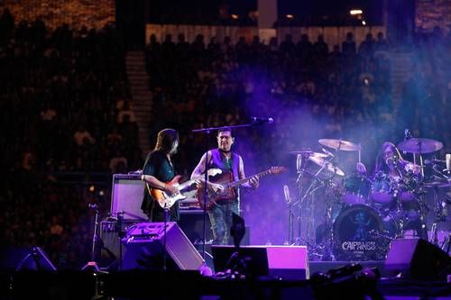 Caifanes-en-el-Palacio-de-los-Deportes-homenaje-a-madres-buscadoras-y-criticas-a-Isabel-Diaz-Ayuso-en-concierto-360°