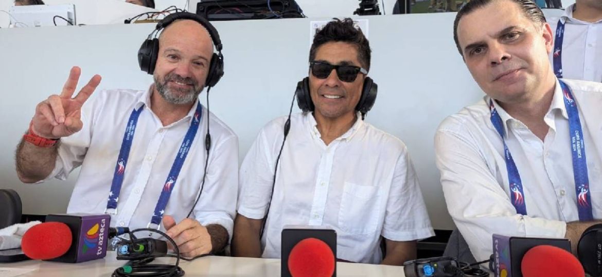 Christian-Martinoli-y-Luis-Garcia-narraran-el-Pumas-vs-America-en-la-vuelta-de-cuartos