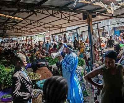 Director-de-la-OMS-viaja-a-la-RDC-y-visita-Bunia-mientras-el-brote-de-ebola-Bundibugyo-supera-los-900-casos-sospechosos