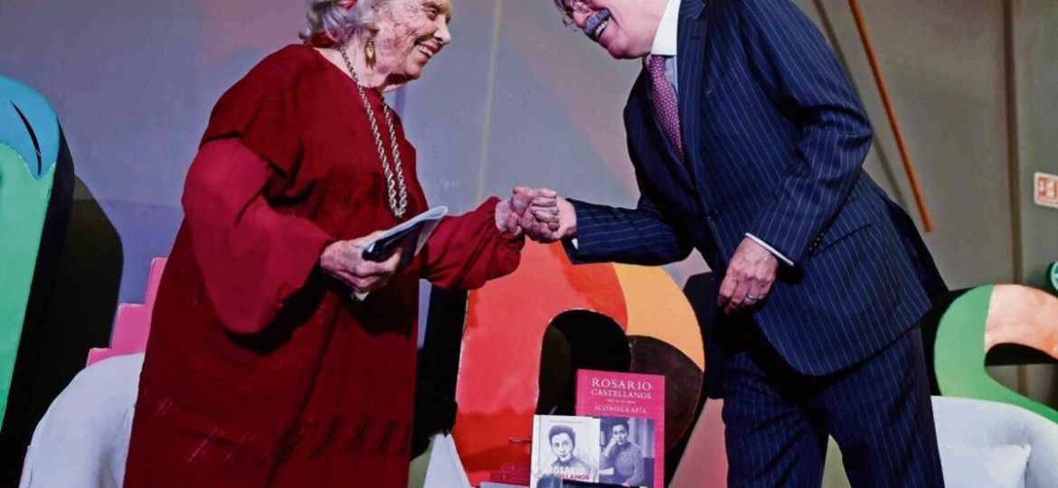 Elena-Poniatowska-presenta-ensayo-sobre-Rosario-Castellanos-en-la-Fiesta-del-Libro-y-la-Rosa