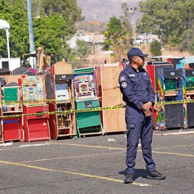 Grupos-criminales-imponen-maquinas-tragamonedas-a-comercios-decomisos-se-disparan