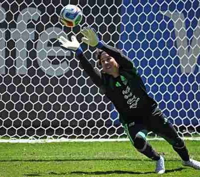 Guillermo-Ochoa-Me-lo-tengo-que-ganar-rumbo-a-su-posible-sexto-Mundial