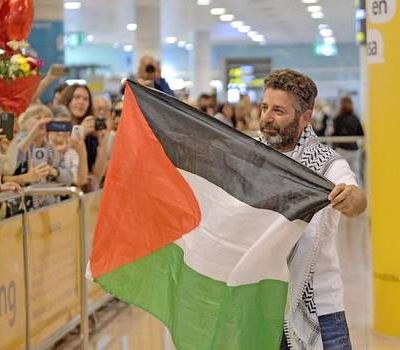 Israel-deporta-a-dos-activistas-de-la-Flotilla-Global-Sumud-tras-su-detencion-en-aguas-internacionales