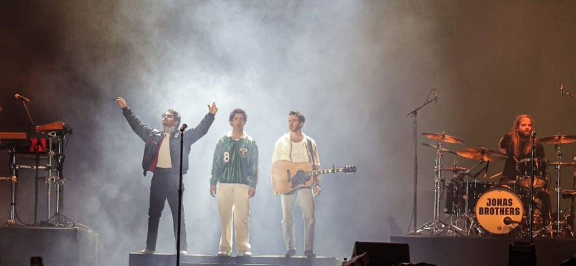 Jonas-Brothers-cierran-el-primer-dia-del-Tecate-Emblema-2026-en-CDMX