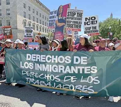 Miles-se-movilizan-en-Estados-Unidos-durante-el-Primero-de-Mayo-convocan-a-no-trabajo-no-escuela-no-compras
