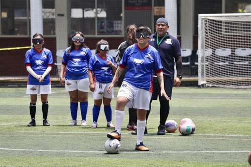 Mujeres-con-discapacidad-visual-lanzan-campana-para-asistir-a-la-Copa-America-de-futbol-para-ciegas-en-Brasil-2026