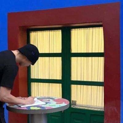 RM-de-BTS-visito-la-Casa-Azul-y-dejo-mensaje-en-el-libro-de-visitantes
