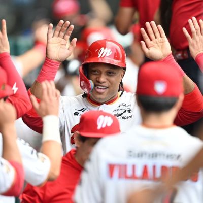 Robinson-Cano-conecto-grand-slam-y-los-Diablos-Rojos-vencieron-10-7-a-Tigres