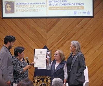 UNAM-entrega-titulo-postumo-a-Veronica-Soto-victima-de-feminicidio-2019