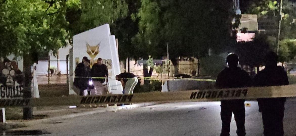 Localizan-dos-cuerpos-en-Culiacan-uno-decapitado-y-otro-con-un-cerdo-atado-al-cuello