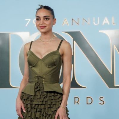 Melissa-Barrera-acapara-miradas-en-la-alfombra-roja-de-los-Premios-Tony-2026